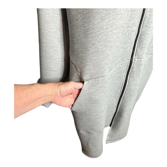 Speedo Gray Hooded Jacket - Picture 5 of 7